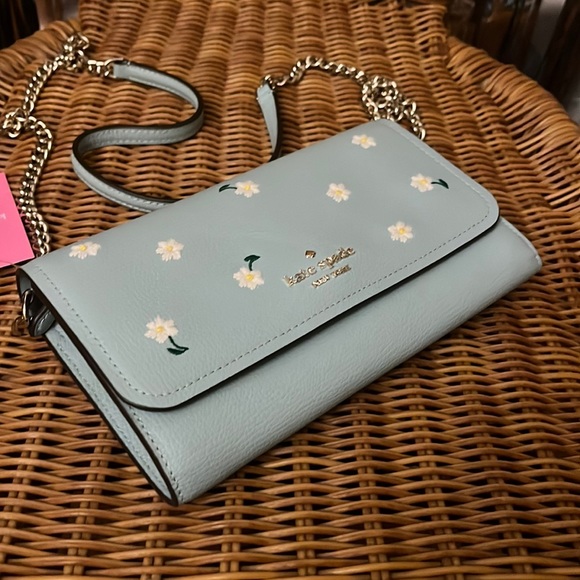 ♠️ kate spade Embroidered Lea Daisy Floral Chain Wallet Crossbody Bag, Aphrodite - Picture 8 of 15
